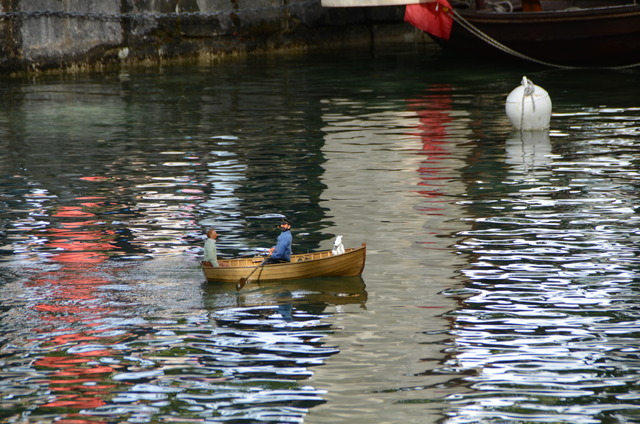 Sur les canaux d'Annecy