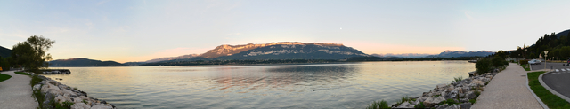 Coucher de soleil sur le lac du Bourget