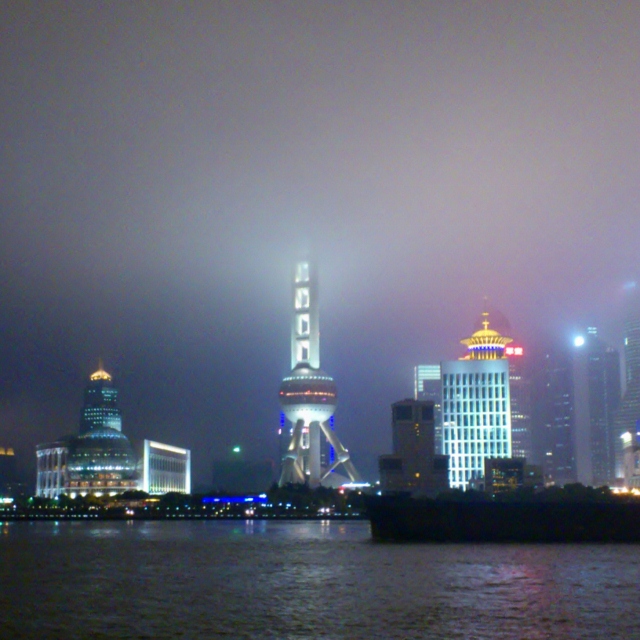 Pudong dans le brouillard
