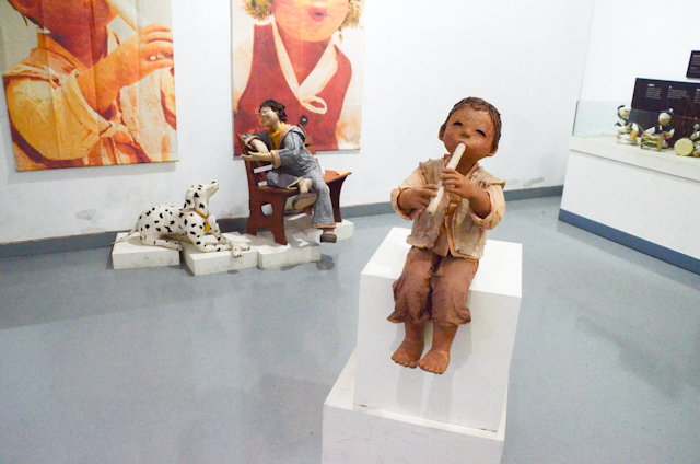 Jeju - Dak Paper Doll Museum